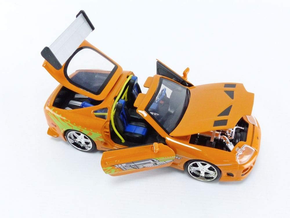 Carro toyota supra con Brian O`conner