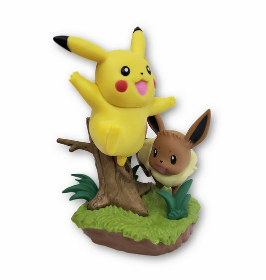 Diorama Pokemon Picachu y Eeevee estatua